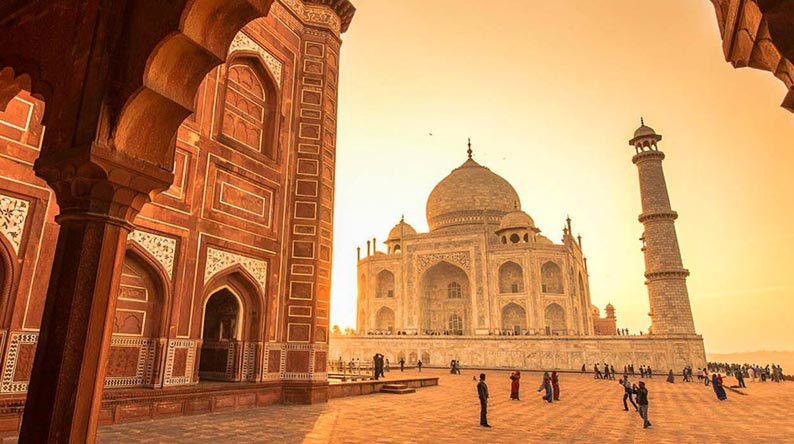 taj-mahal-sunrise-tour-from-jaipur